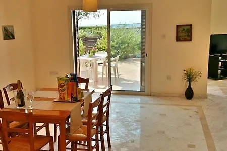 Larnaka Beach House 3 0*, Larnaca Kıbrıs